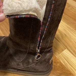 Barely worn brown UGG moccasins sheepskin lining inside & *rare* rainbow zipper
